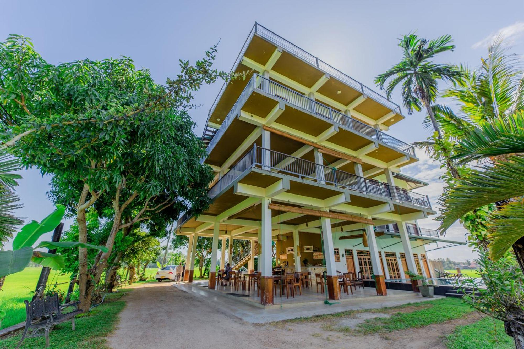 Serene Park Hotel By Ark Tissamaharama Esterno foto