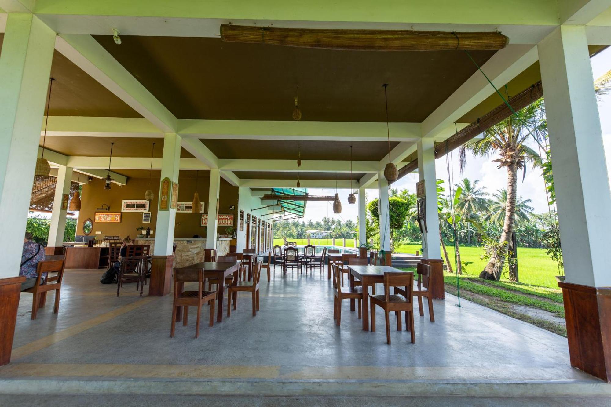 Serene Park Hotel By Ark Tissamaharama Esterno foto