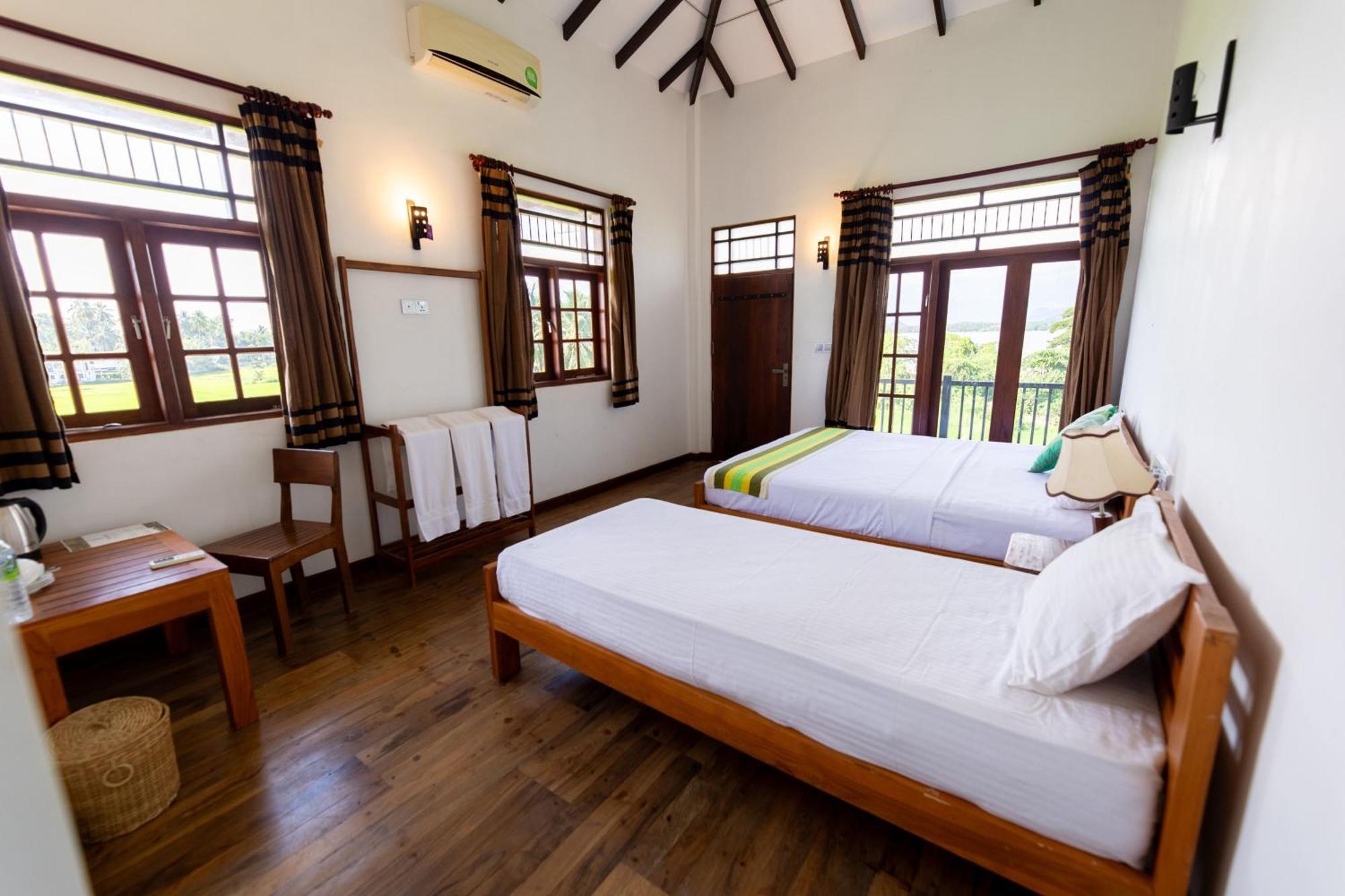 Serene Park Hotel By Ark Tissamaharama Esterno foto